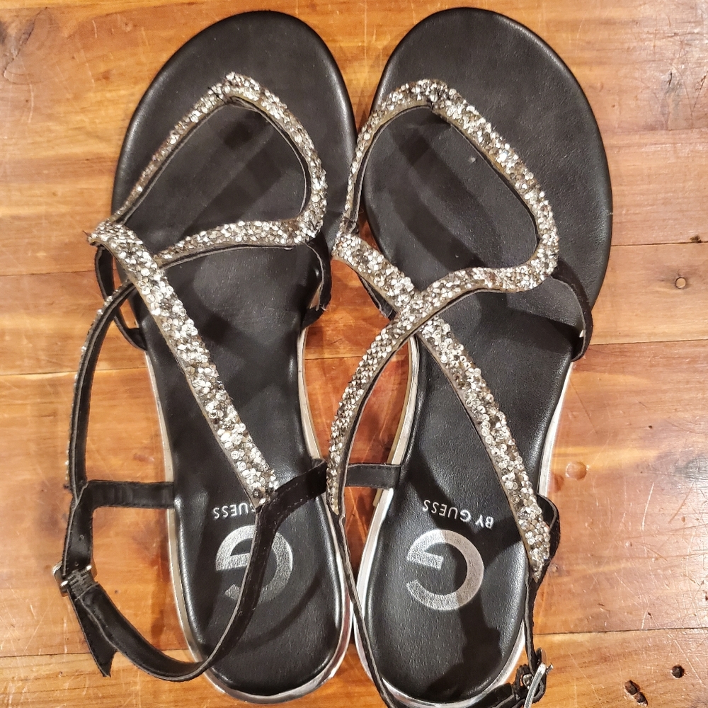 Guess jeweled flat sandals sz 7